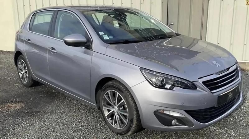 Occasion 2015 Peugeot 308 Allure Berline | 7 979 € (Prix assez cher) - Image 1/4