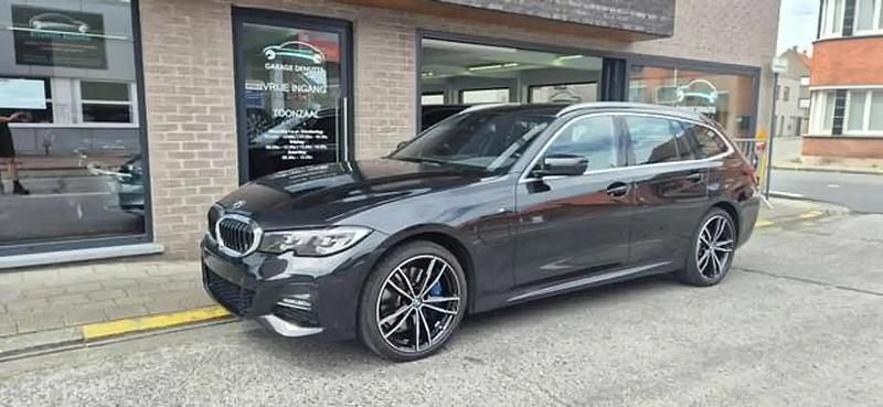 Noir Occasion 2020 BMW 330e M Sport Break | 31 500 € (Prix juste) - Image 1/4
