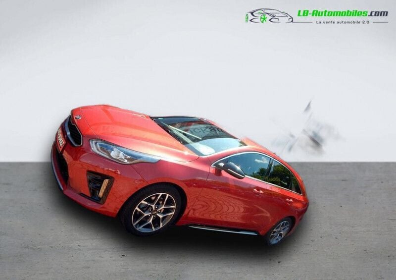 Utilisé 2020 Kia ProCeed Citadine | 23 400 € (Prix juste) - Image 1/4