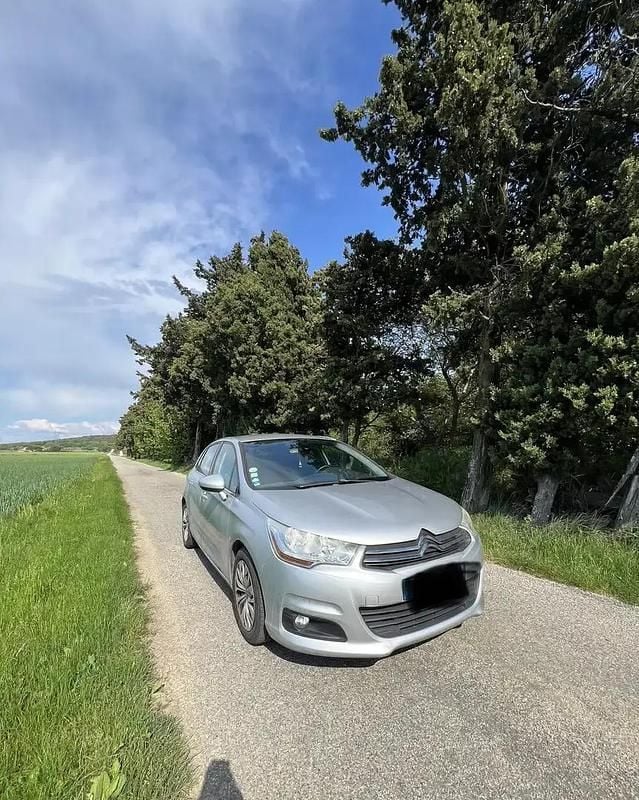 Utilisé 2013 Citroën C4 Touch Berline | 4 950 € (Prix cher) - Image 1/4
