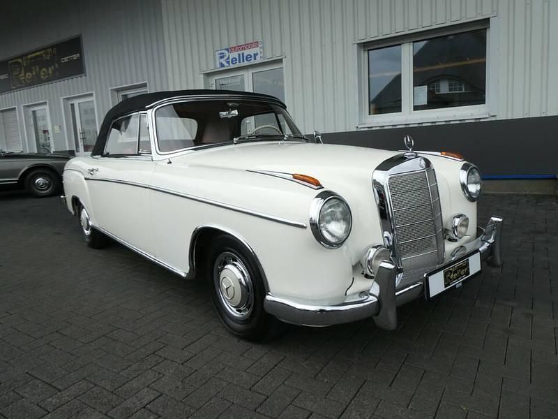 Blanc Utilisé 1960 Mercedes 220 SE Cabriolet | 125 900 € - Image 1/4