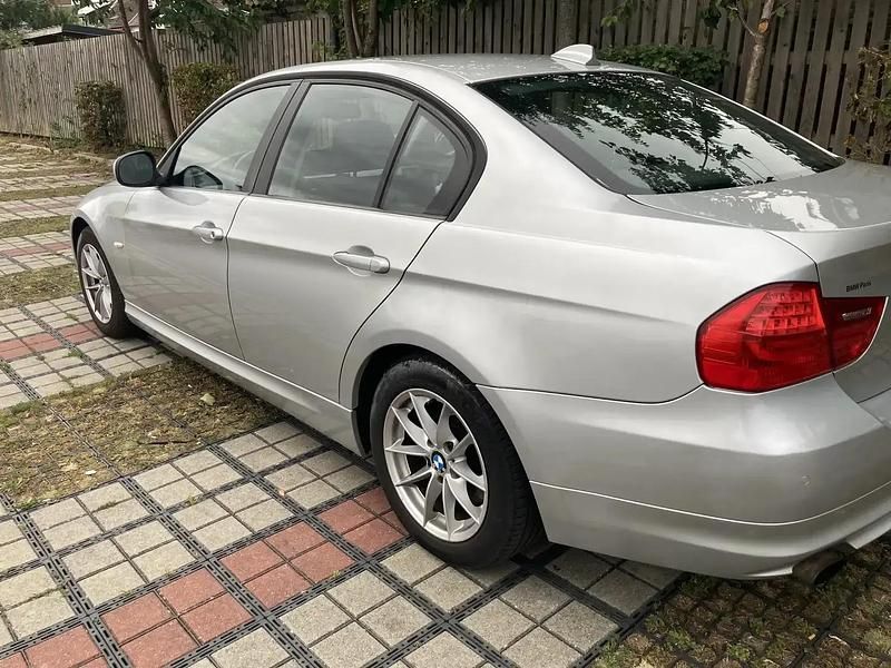 Utilisé 2010 BMW 318 Comfort Edition Berline | 6 250 € (Prix juste) - Image 1/4