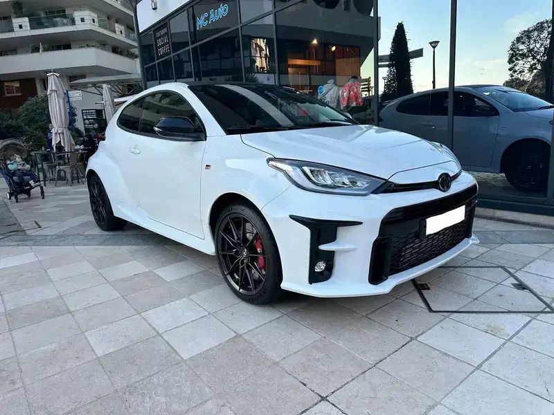 Blanc Nouvelle 2024 Toyota Yaris Citadine | 44 900 € - Image 1/4