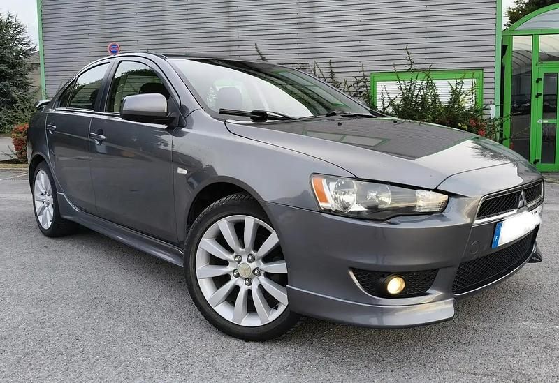 Utilisé 2010 Mitsubishi Lancer Sportback Diamant Edition Berline | 5 500 € - Image 1/4