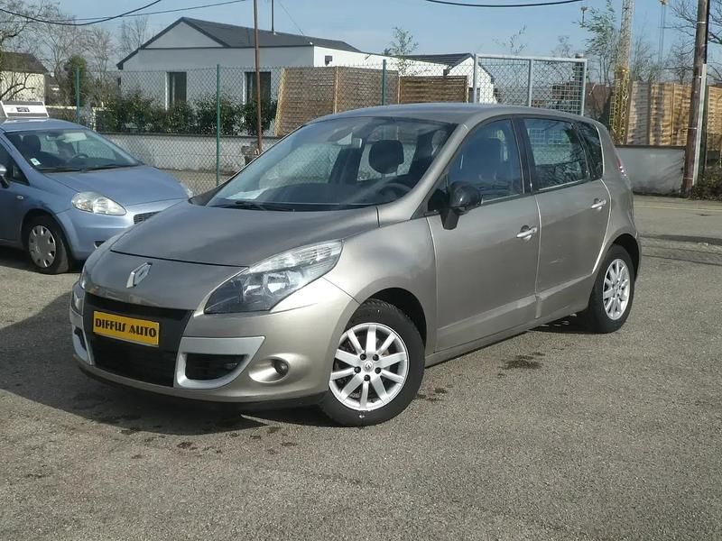 Beige Utilisé 2011 Renault Scénic III Exception Monospace | 6 290 € (Bon prix) - Image 1/4