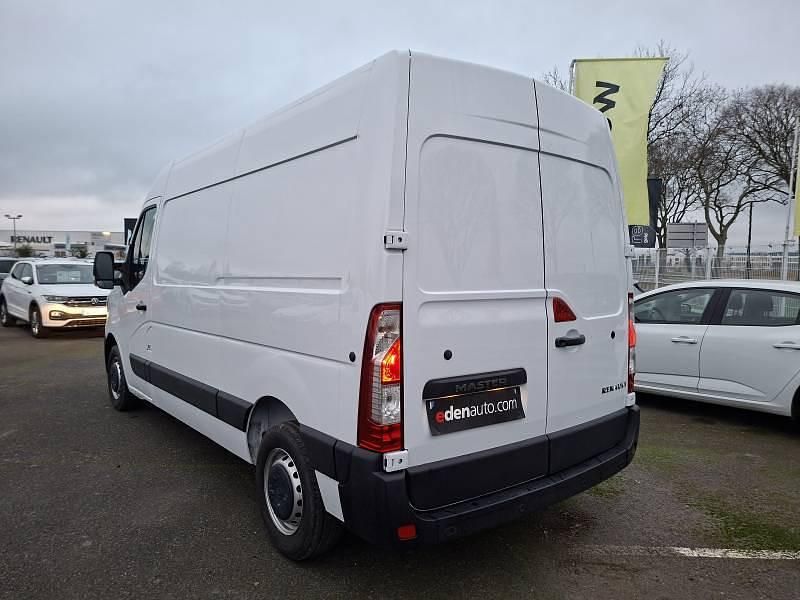 Occasion Renault Master 135 ch (99 kW) 2023 Berline