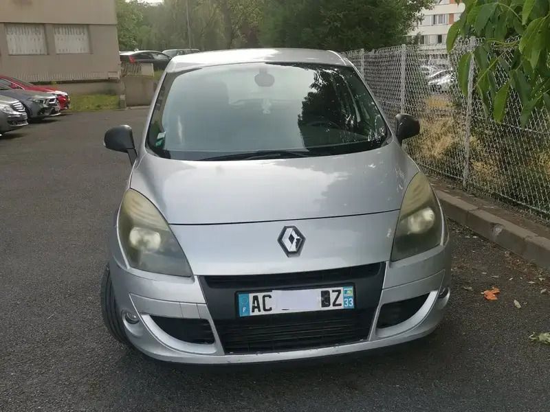 Gris Utilisé 2009 Renault Scénic III Expression Monospace | 2 350 € (Prix juste) - Image 1/4