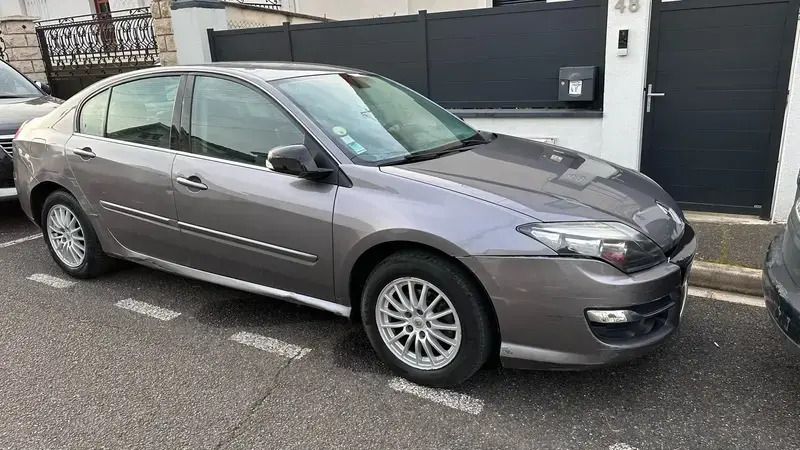 Utilisé 2011 Renault Laguna III Dynamique Berline | 3 490 € (Prix juste) - Image 1/4
