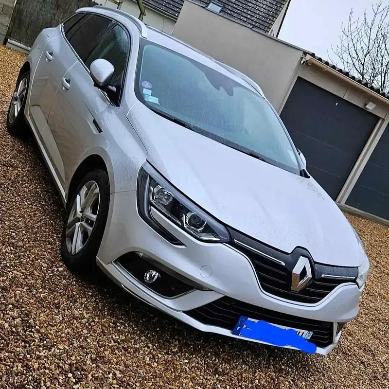 Gris Utilisé 2018 Renault Mégane IV Zen Break | 10 500 € (Super prix) - Image 1/4
