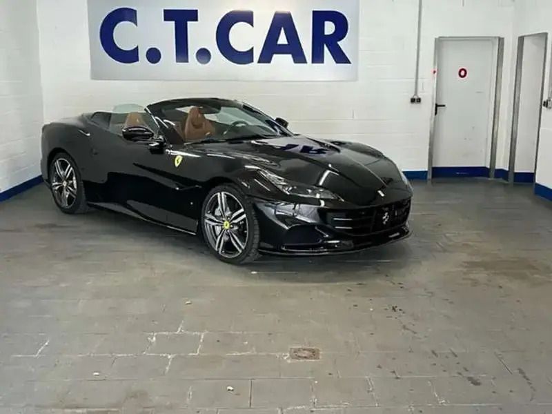 Noir Utilisé 2022 Ferrari Portofino Cabriolet | 276 923 € - Image 1/4
