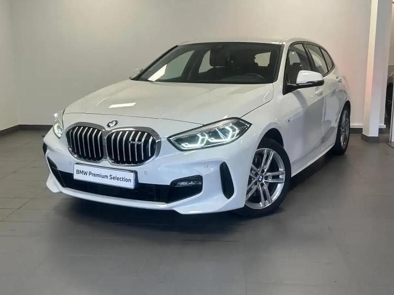 Blanc Utilisé 2022 BMW 118 M Sport Citadine | 23 880 € (Prix juste) - Image 1/4