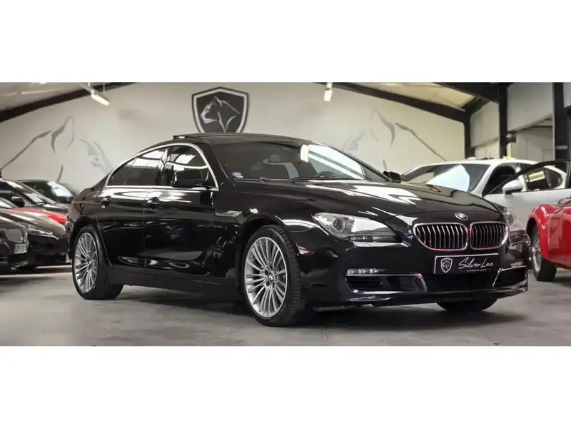 Noir Utilisé 2012 BMW 320 Exclusive Coupé | 29 890 € - Image 1/4