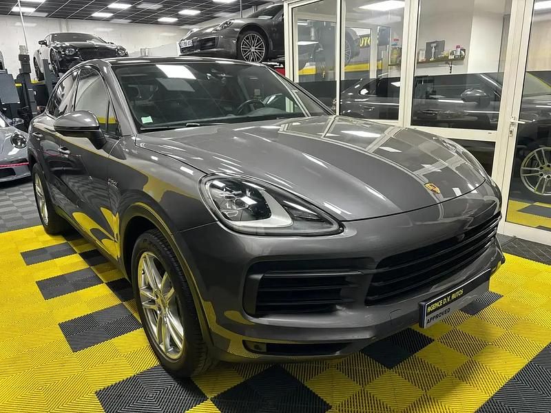 Gris Utilisé 2021 Porsche Cayenne SUV | 67 990 € (Super prix) - Image 1/4