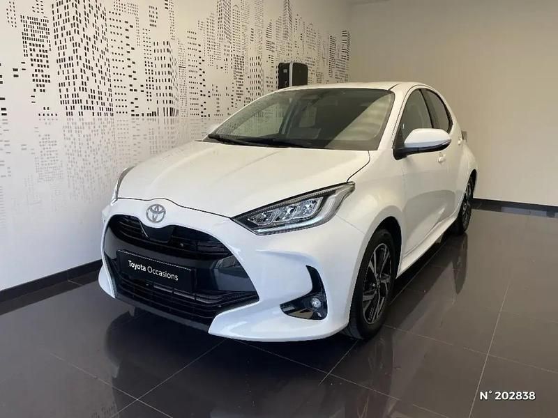 Blanc Utilisé 2024 Toyota Yaris Hybrid Design | 20 990 € (Super prix) - Image 1/4