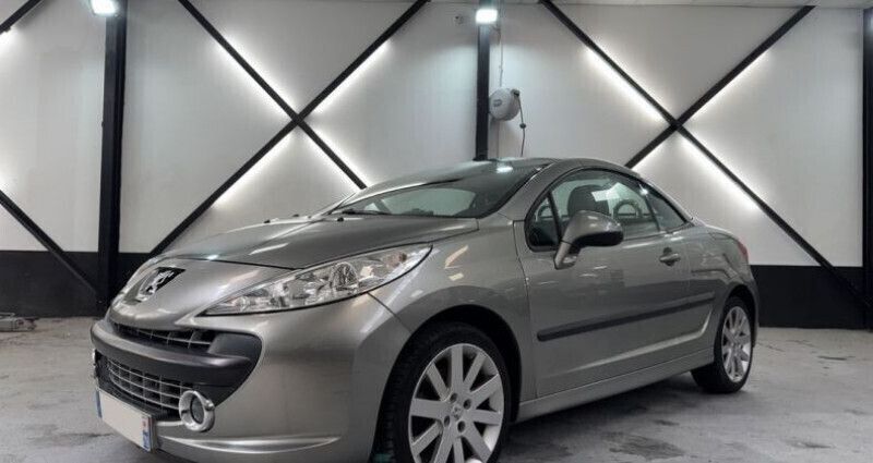 Utilisé 2007 Peugeot 207 CC Cabriolet | 5 990 € (Prix juste) - Image 1/4