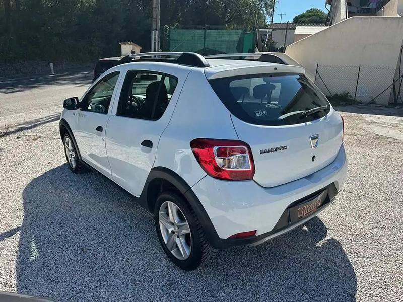 Blanc Occasion 2015 Dacia Sandero Stepway Break | 7 898 € (Prix juste) - Image 1/4