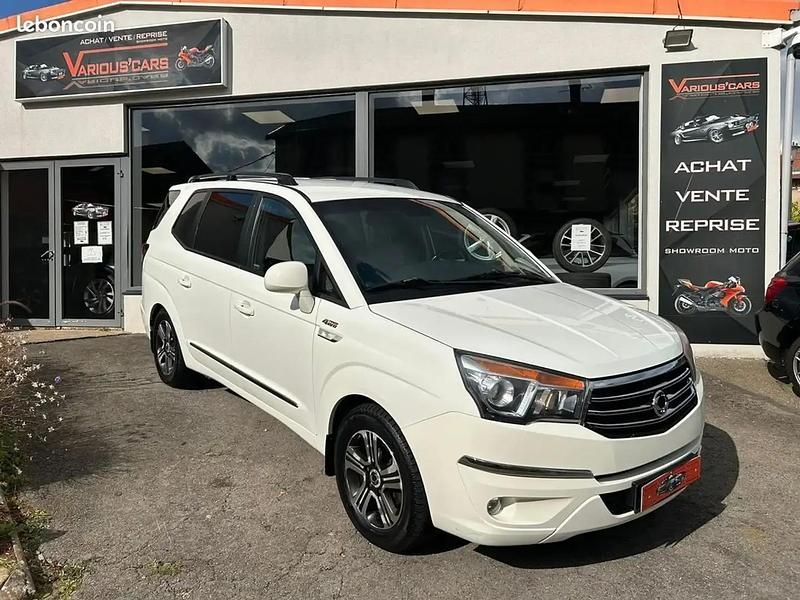 Occasion 2014 Ssangyong (KGM) Rodius Monospace | 10 990 € - Image 1/4