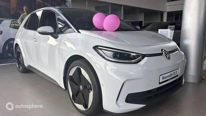 Blanc glacier métal/toit/hayon noir Utilisé 2024 VW ID.3 Exclusive Citadine | 35 999 € (Prix cher) - Image 1/4