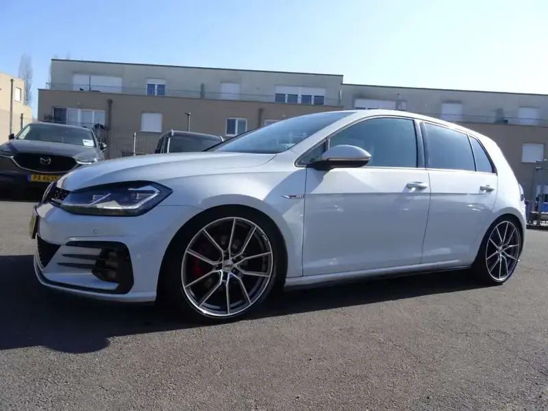 Blanc Utilisé 2018 VW Golf VII GTI Berline | 21 900 € (Bon prix) - Image 1/4