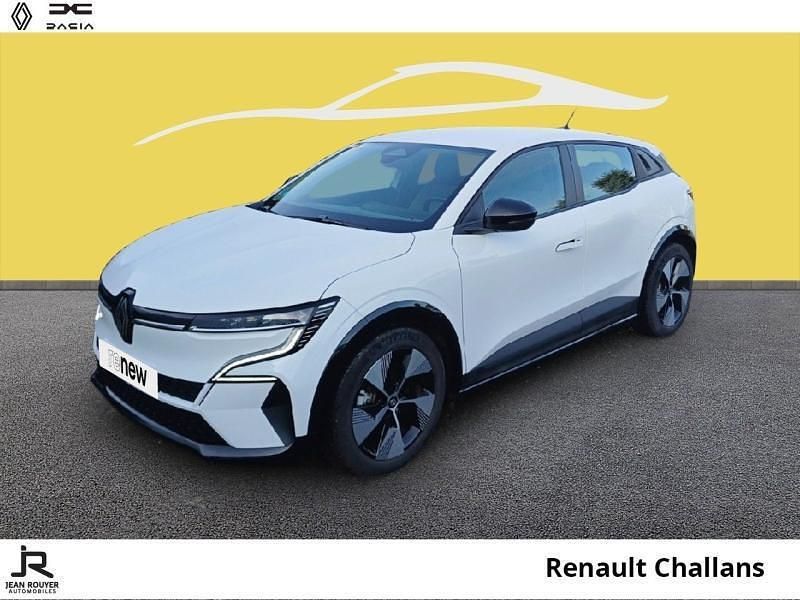 Blanc Utilisé 2022 Renault Mégane Equilibre Berline | 21 990 € (Prix juste) - Image 1/4