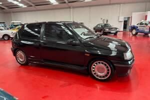 Occasion Renault Clio 135 ch (99 kW) 1991 Noir Citadine
