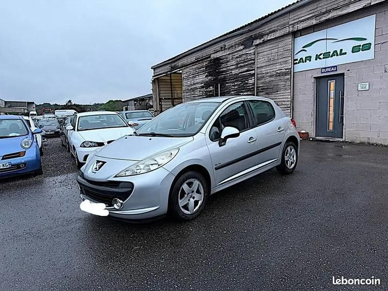 Gris Utilisé 2009 Peugeot 207 Premium Berline | 3 299 € (Prix cher) - Image 1/4