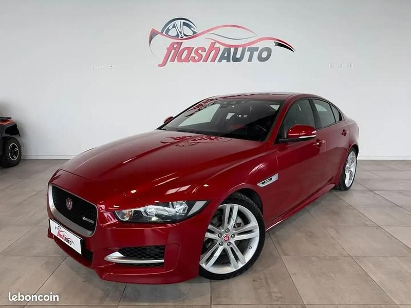 Rouge Occasion 2015 Jaguar XE R-Sport Berline | 13 900 € (Super prix) - Image 1/4