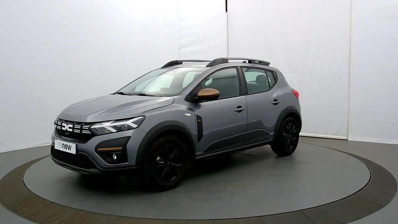 Gris Utilisé 2025 Dacia Sandero Extreme Citadine | 17 690 € (Prix assez cher) - Image 1/4