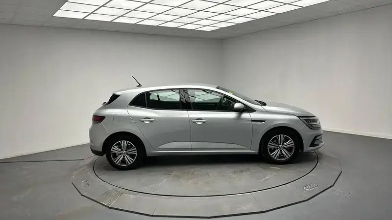 Gris Occasion 2023 Renault Mégane IV Evolution Berline | 18 299 € (Prix juste) - Image 1/1
