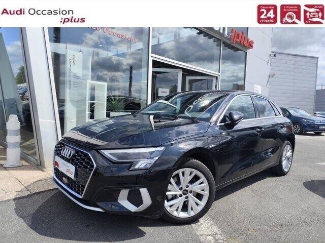 Noir mythe métallisé Utilisé 2024 Audi A3 Sportback e-tron Advanced Berline | 38 900 € (Prix cher) - Image 1/4