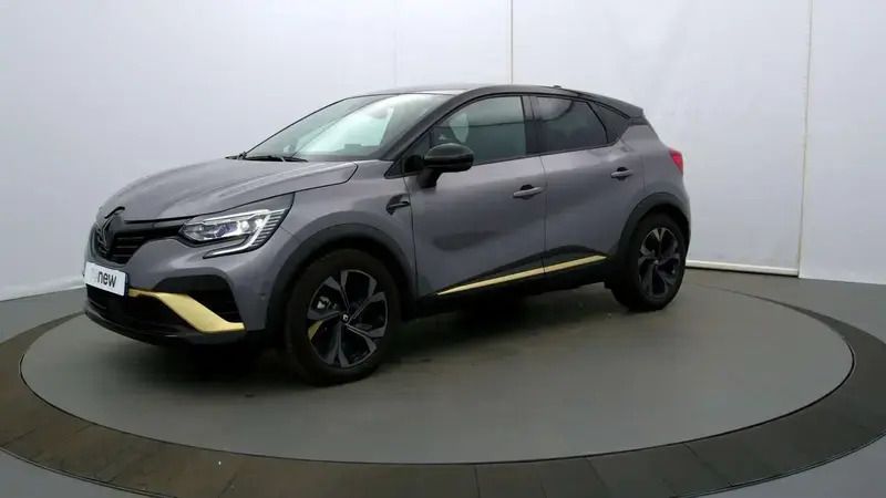 Gris Utilisé 2024 Renault Captur Engineered SUV | 27 490 € (Prix juste) - Image 1/4