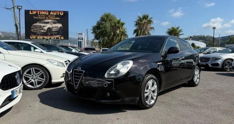 Utilisé 2012 Alfa Romeo Giulietta Exclusive Citadine | 8 990 € - Image 1/4
