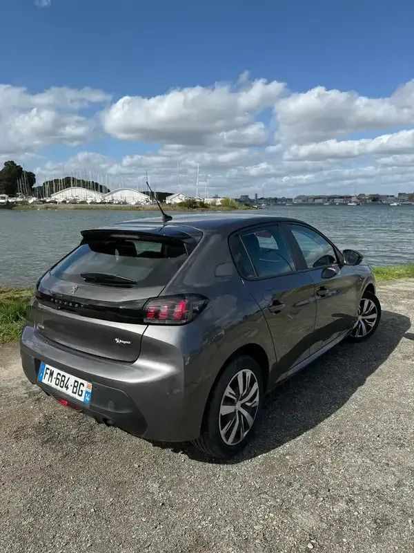 Image 2/4