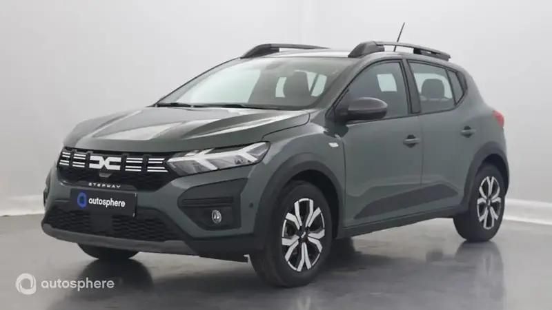 Vert Utilisé 2023 Dacia Sandero Expression Citadine | 14 999 € (Prix juste) - Image 1/4