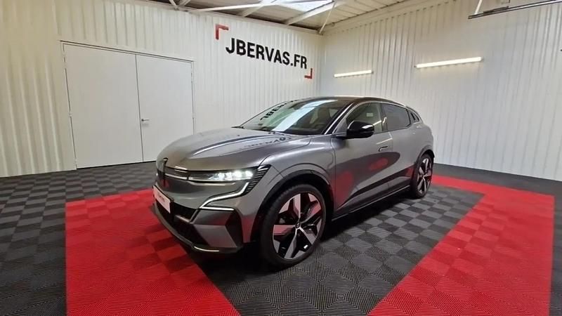 Utilisé 2023 Renault Mégane Techno Berline | 24 990 € (Bon prix) - Image 1/4