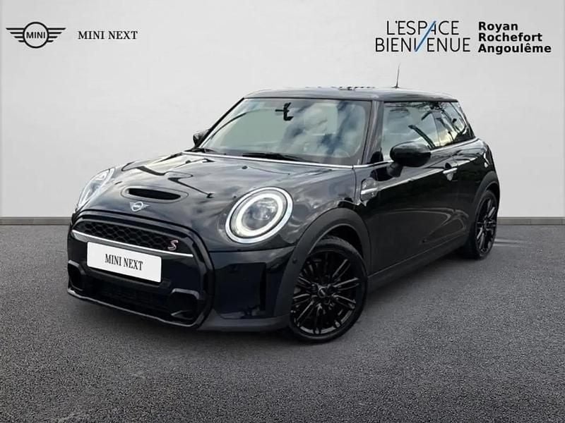 Noir Occasion 2022 Mini Cooper S Premium Plus Citadine | 28 460 € (Prix juste) - Image 1/4