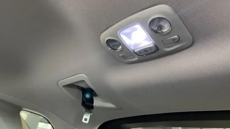 Image 2/4