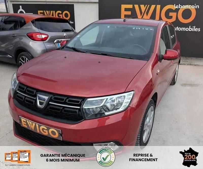 Rouge Utilisé 2018 Dacia Sandero Lauréate Berline | 6 989 € (Super prix) - Image 1/4
