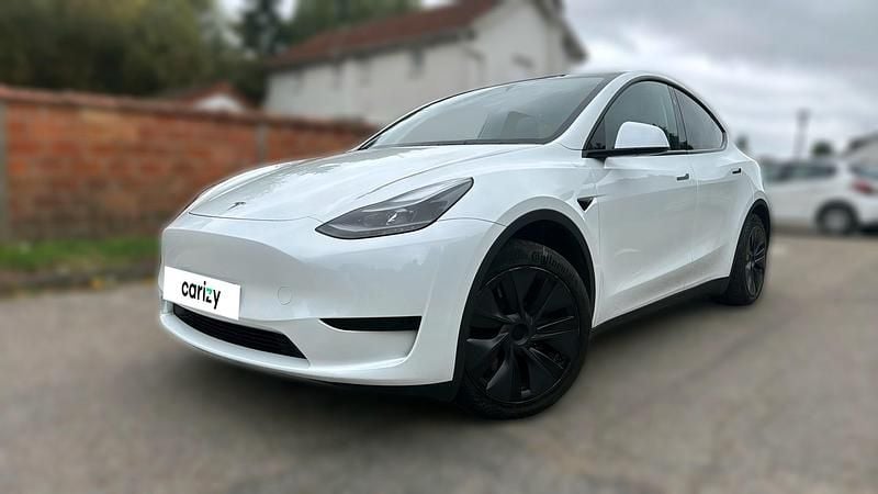 Blanc Occasion 2024 Tesla Model Y Standard Range SUV | 33 150 € (Super prix) - Image 1/4