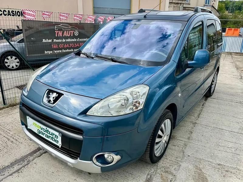 Bleu Utilisé 2011 Peugeot Partner Tepee Monospace | 6 290 € - Image 1/4