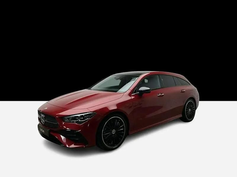 Rouge Utilisé 2024 Mercedes CLA200 Shooting Brake Executive Break | 49 220 € - Image 1/4