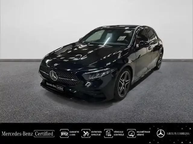 Noir cosmos métallisé Utilisé 2025 Mercedes A200 AMG line Berline | 39 890 € - Image 1/4