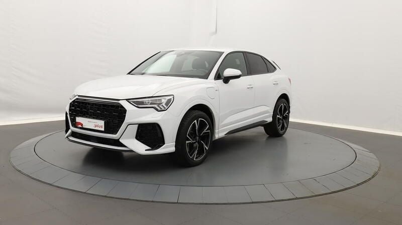 Blanc Utilisé 2022 Audi Q3 Sportback S-Line SUV | 41 499 € (Prix juste) - Image 1/3
