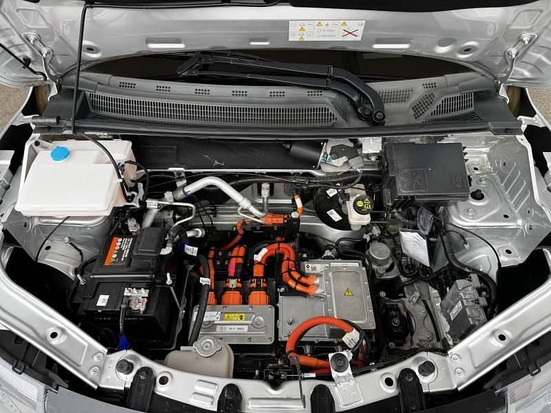 Image 2/4