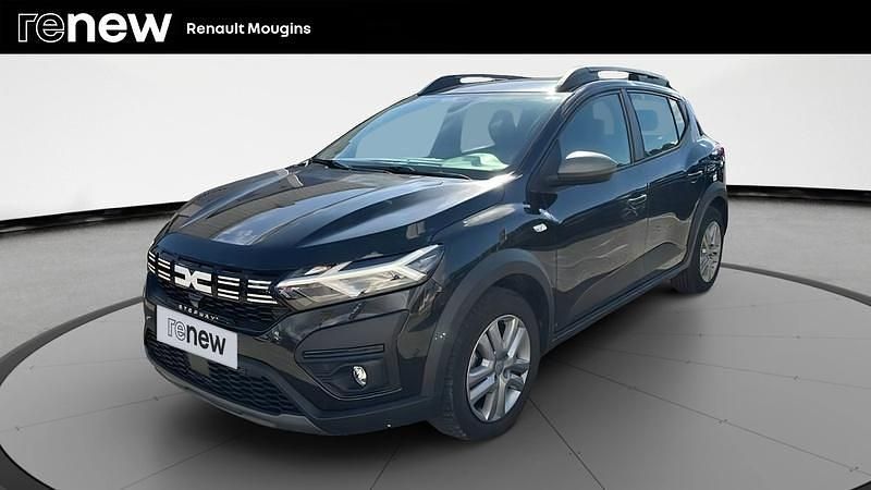 Noir Utilisé 2023 Dacia Sandero Expression Citadine | 13 799 € (Prix juste) - Image 1/4