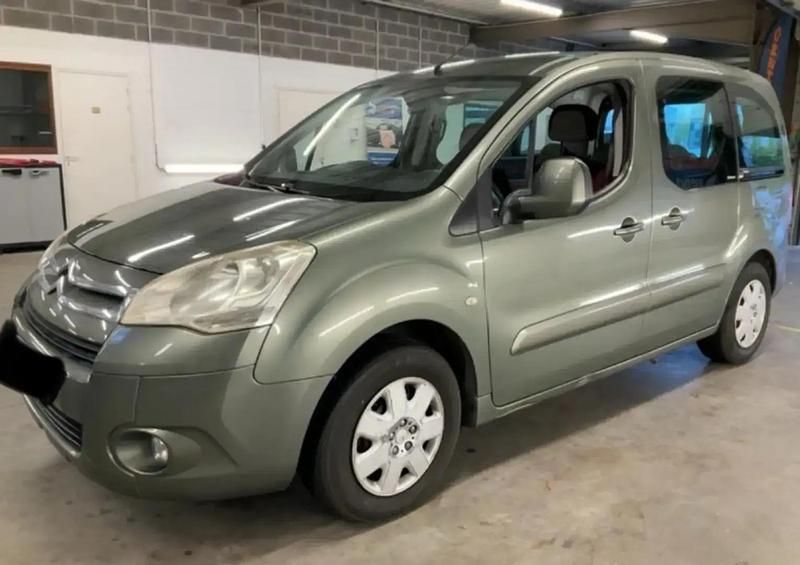 Vert Utilisé 2011 Citroën Berlingo Citadine | 9 700 € - Image 1/4