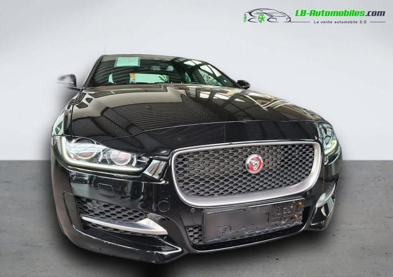 Utilisé 2017 Jaguar XE Berline | 26 400 € (Prix assez cher) - Image 1/4