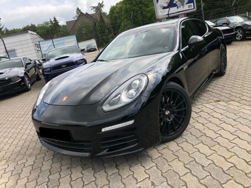Noir Utilisé 2013 Porsche Panamera Berline | 44 990 € - Image 1/4