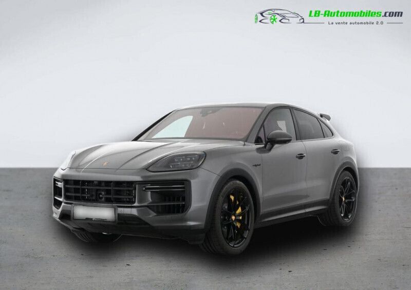 Utilisé 2024 Porsche Cayenne Turbo E-Hybrid SUV | 232 700 € - Image 1/4