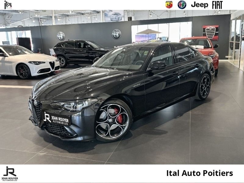 Noir Utilisé 2024 Alfa Romeo Giulia Veloce Berline | 46 490 € (Prix assez cher) - Image 1/3